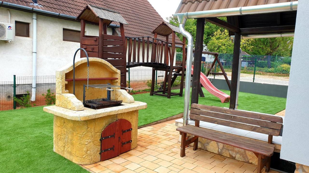 Aranyeső Apartmanházak No.1 Balatonalmádi Exterior foto