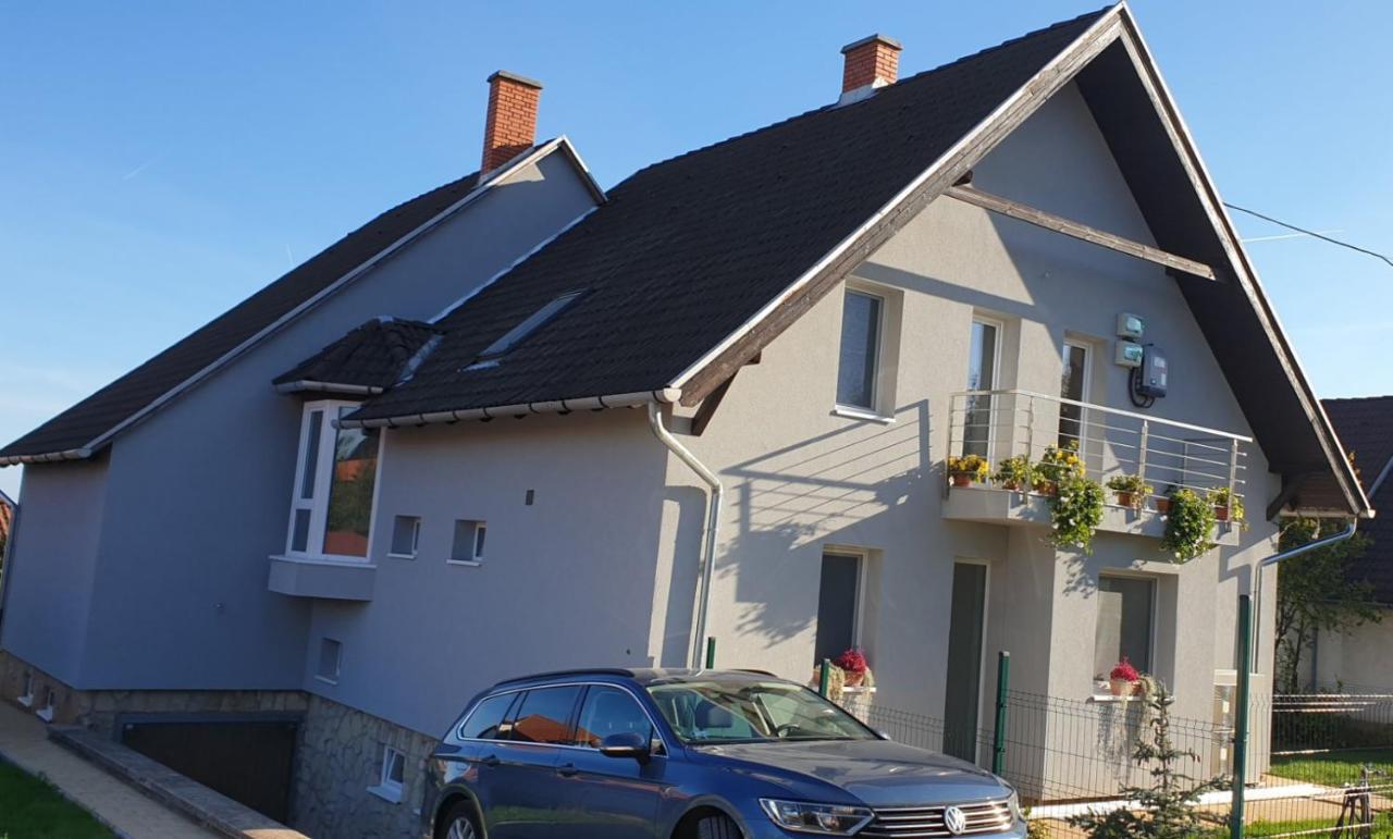 Aranyeső Apartmanházak No.1 Balatonalmádi Exterior foto